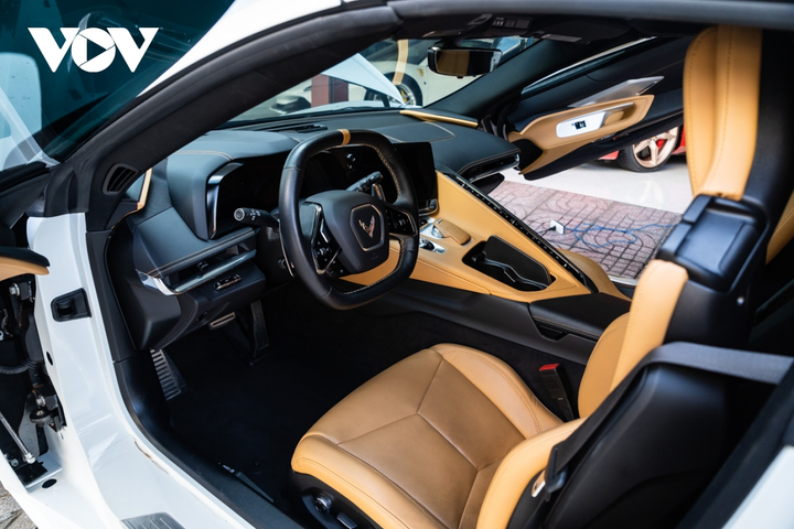 Chevrolet Corvette thế hệ mới tái xuất với cửa xe độ độc đáo - 6