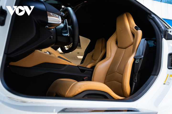 Chevrolet Corvette thế hệ mới tái xuất với cửa xe độ độc đáo - 5