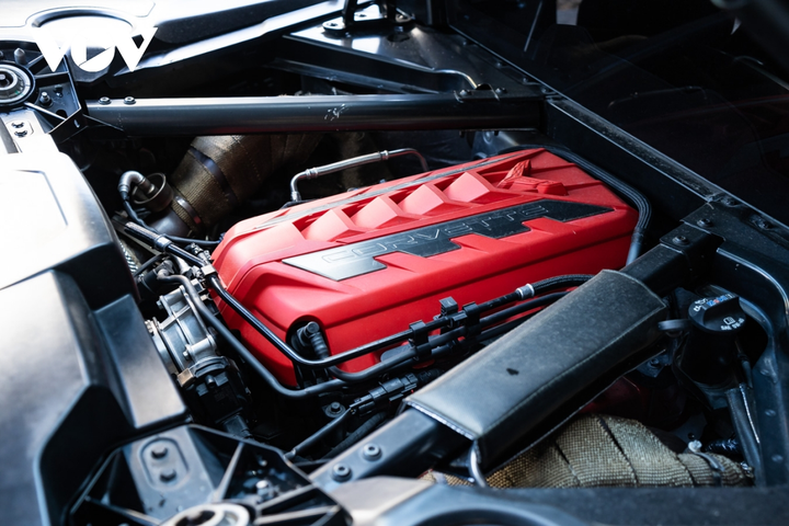 Chevrolet Corvette thế hệ mới tái xuất với cửa xe độ độc đáo - 9