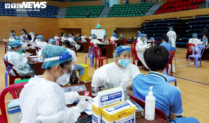 Ngày 7/11, Đà Nẵng phát hiện 18 ca COVID-19, có 5 ca chưa cách ly - 1