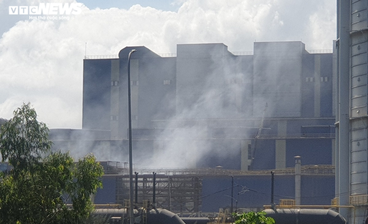 Dân 'chết mòn' bên lò luyện thép Hòa Phát Dung Quất: Đi không được, ở không xong - 2