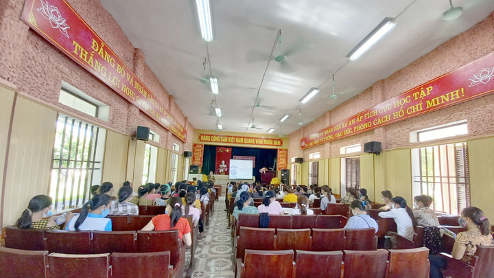 Thái Bình: Thực hiện kế hoạch vận động 10.000 người tham gia BHXH tự nguyện - 2