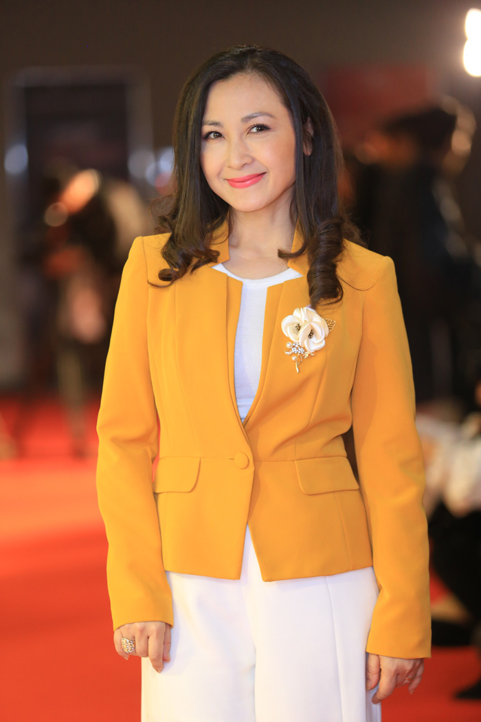 Nhan sắc tuổi 50 của 'người đẹp không tuổi' Khánh Huyền - 3