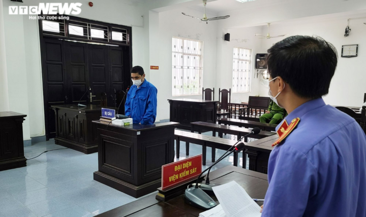 'Ma men' vác cuốc đuổi đánh lực lượng phòng chống dịch - 1