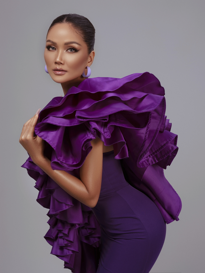 Vẻ đẹp biến hóa của H’Hen Niê khi làm huấn luyện viên The Next Face Việt Nam - 4