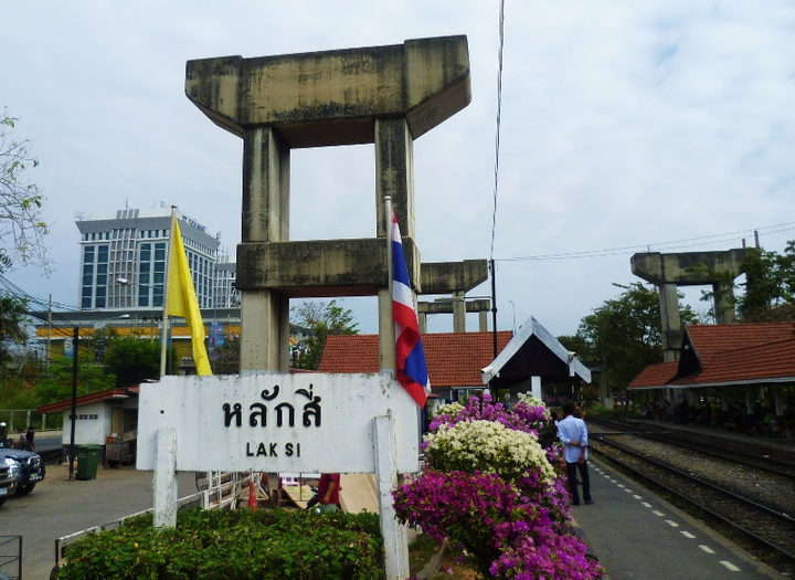 Đường sắt trên cao đầu tiên của Thái Lan thành 'mộ đá', bỏ hoang suốt 20 năm - 3