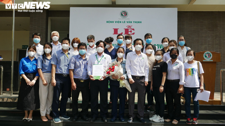 Bác sĩ TP.HCM đi miền Tây chống dịch mong 'đáp lại ân tình' - 2