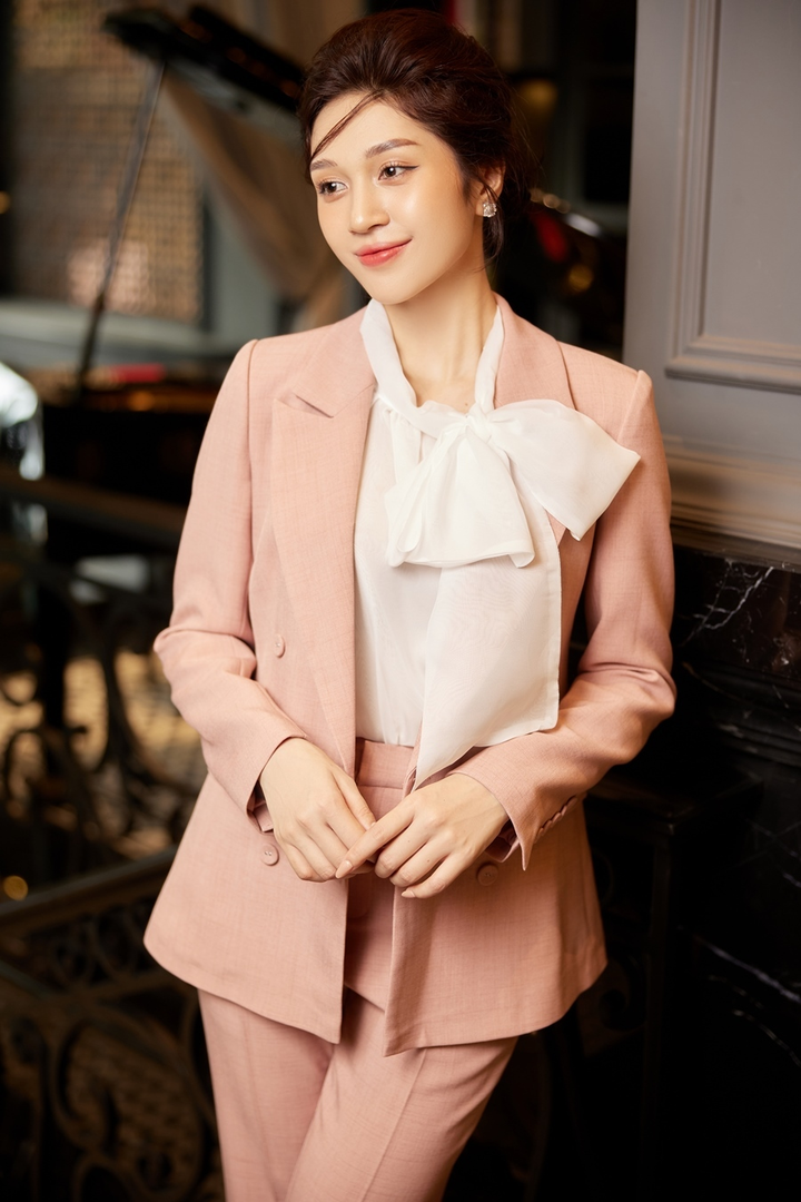 Ngọc Anh VTV: 'Tôi luôn đảm bảo thuần phong mỹ tục khi chụp hình' MC Ngọc Anh VTV: 'Tôi luôn đảm bảo thuần phong mỹ tục khi chụp hình' - 4