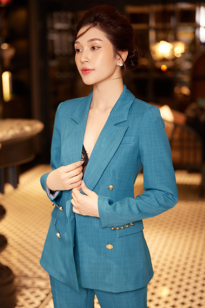 Ngọc Anh VTV: 'Tôi luôn đảm bảo thuần phong mỹ tục khi chụp hình' MC Ngọc Anh VTV: 'Tôi luôn đảm bảo thuần phong mỹ tục khi chụp hình' - 5