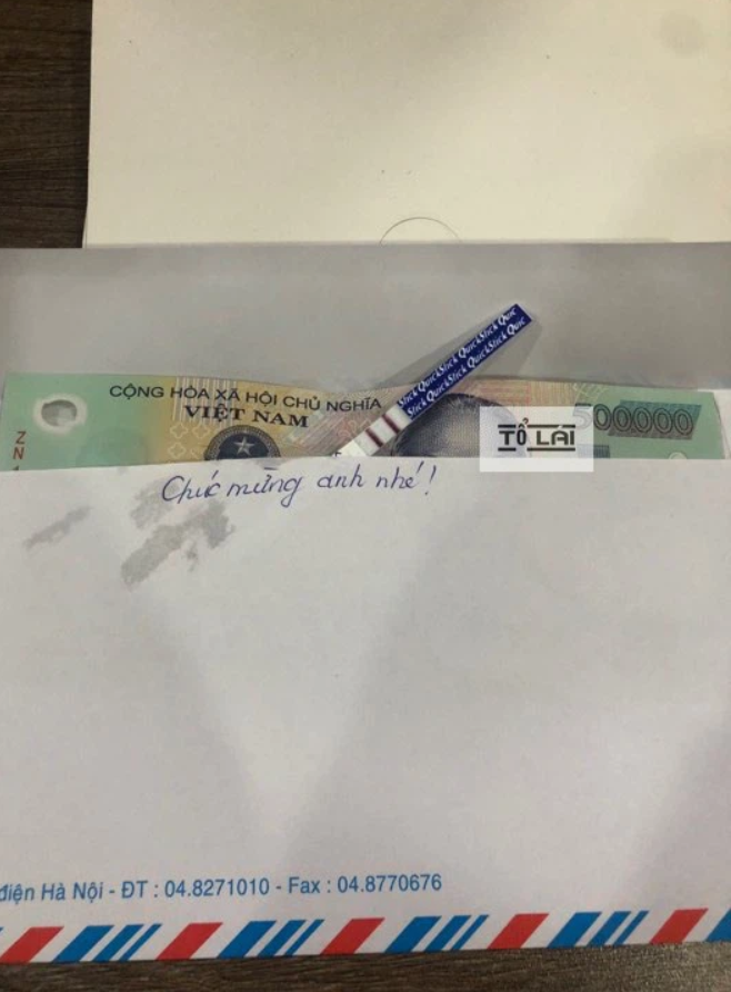 Người yêu cũ của chồng gửi phong bì, cô gái ‘sốc’ nặng khi thấy 'quà' bên trong - 2