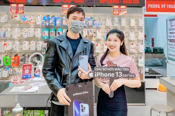 Minh Hoàng Mobile ưu đãi lớn cho khách hàng mua iPhone 13