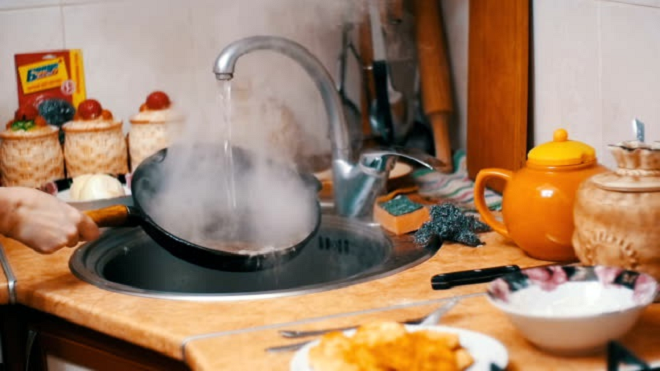 Sai lầm khi dùng chảo chống dính khiến chảo nhanh hỏng - 6