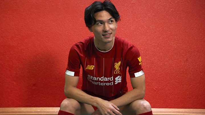 Dàn WAGs xinh như thiên thần của cầu thủ Nhật, bạn gái Minamino 'đỉnh của chóp' - 2