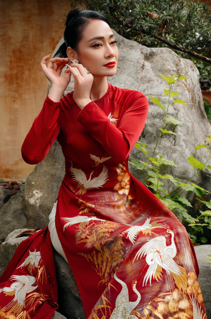 Nhan sắc gây thương nhớ của bà Xuân 'Hương vị tình thân' - 5