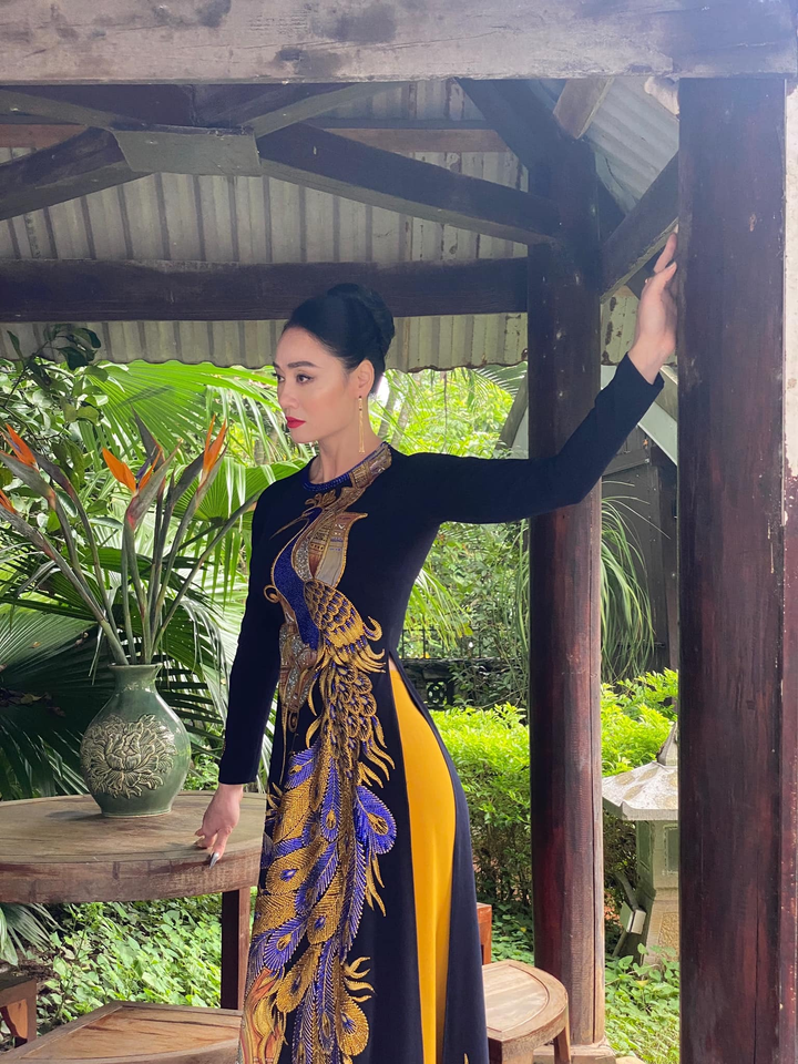 Nhan sắc gây thương nhớ của bà Xuân 'Hương vị tình thân' - 3