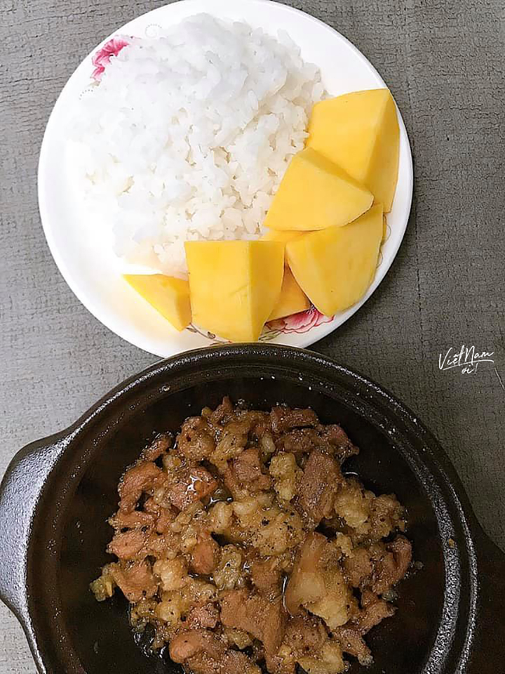 Giải mã món cơm trái cây: Nhìn thì đẹp mắt nhưng mùi vị thì thế nào? - 2