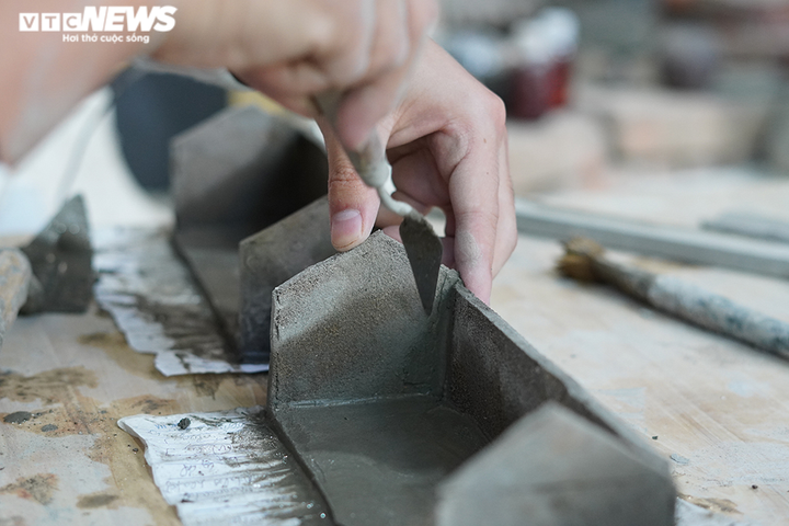 Ảnh: Chàng trai gìn giữ kiến trúc xưa trong mô hình tiểu cảnh - 2