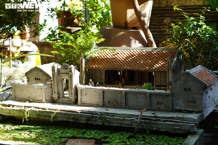 Ảnh: Chàng trai gìn giữ kiến trúc xưa trong mô hình tiểu cảnh - 8