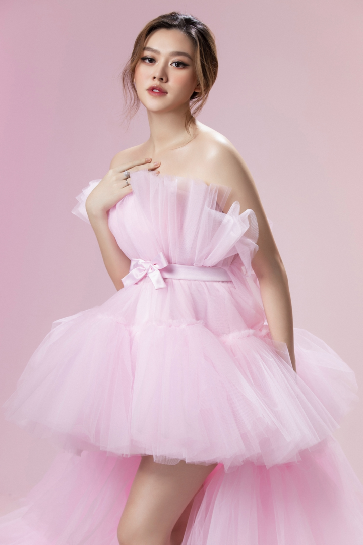 Á hậu Tường San mang bầu vẫn kiều diễm, sexy - 11