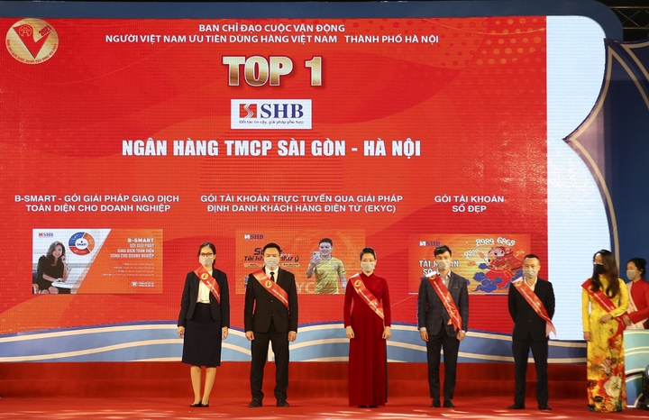 Sản phẩm của SHB được vinh danh Top 1 Hàng Việt Nam được yêu thích nhất năm 2021 - 2