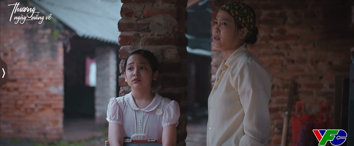 'Thương ngày nắng' về tập 2: Mẹ đơn thân phải bỏ con để cứu anh trai nghiện ngập - 3