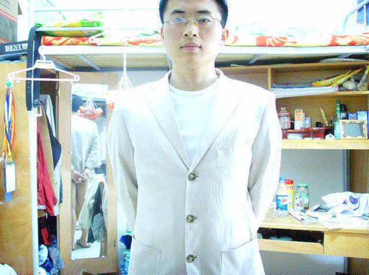 Cười ngất trước những ‘chi tiết lạ’ vô tình xuất hiện đằng sau khung hình - 9