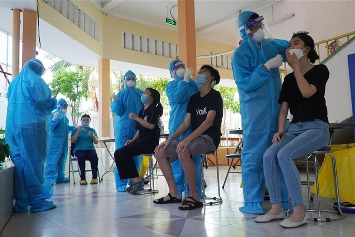 Hà Nội thí điểm điều trị F0 không triệu chứng tại xã, phường, thị trấn - 1