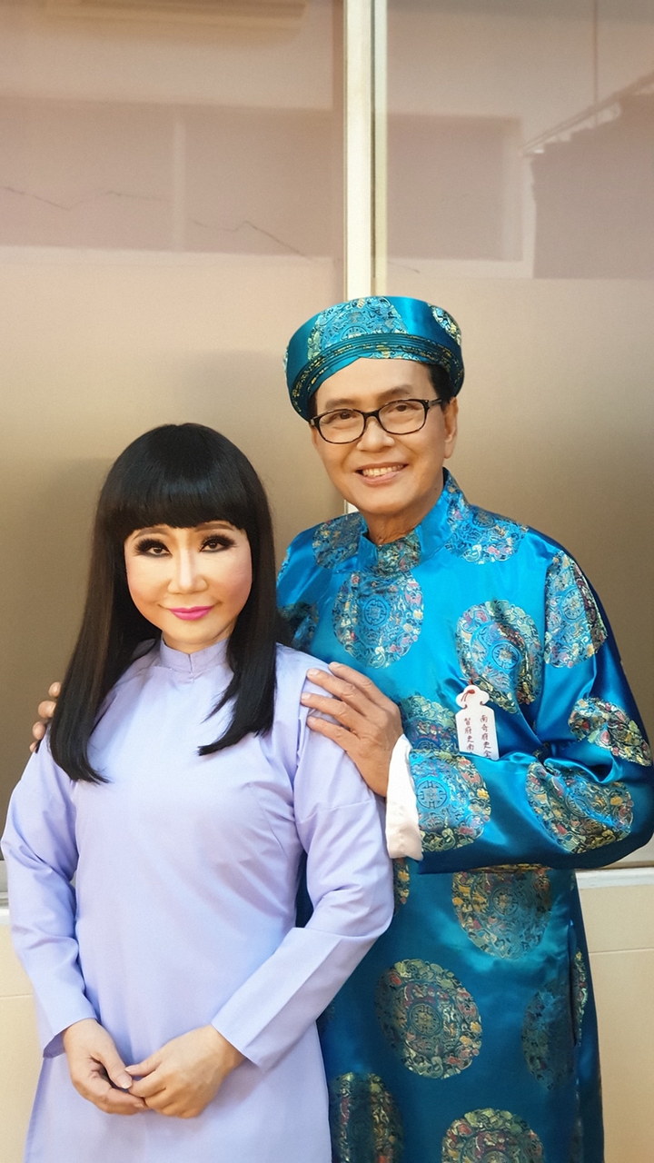 NSƯT Thanh Kim Huệ trẻ trung, sành điệu tuổi 66 qua ống kính của chồng Nghệ sĩ cải lương Thanh Kim Huệ tuổi 66 trẻ trung qua ống kính của chồng - 14