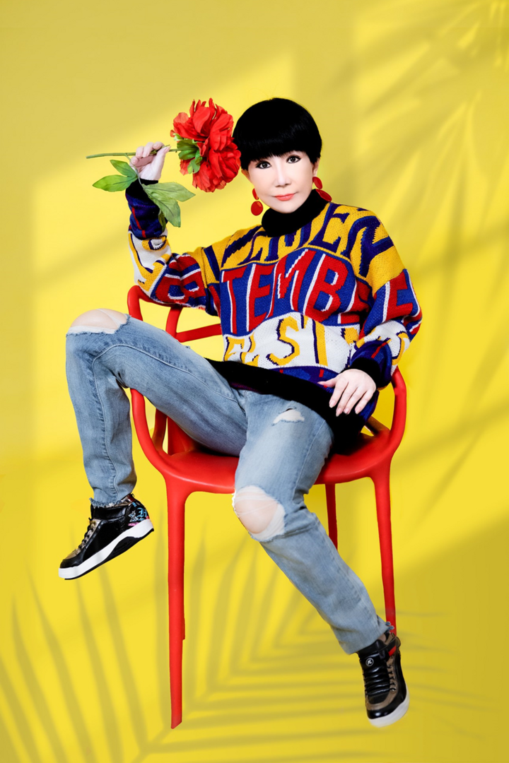 NSƯT Thanh Kim Huệ trẻ trung, sành điệu tuổi 66 qua ống kính của chồng Nghệ sĩ cải lương Thanh Kim Huệ tuổi 66 trẻ trung qua ống kính của chồng - 4