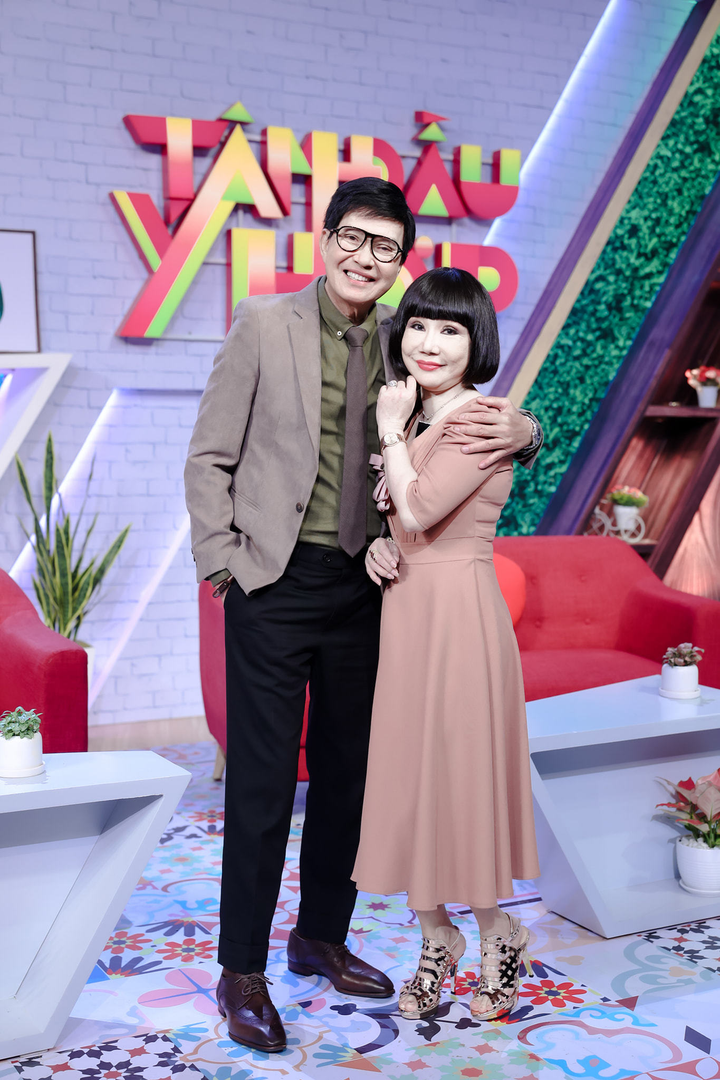 NSƯT Thanh Kim Huệ trẻ trung, sành điệu tuổi 66 qua ống kính của chồng Nghệ sĩ cải lương Thanh Kim Huệ tuổi 66 trẻ trung qua ống kính của chồng - 10