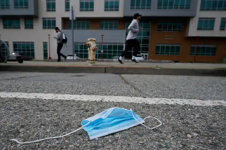 Dịch COVID-19 sinh 30.000 tấn rác thải nhựa đổ ra đại dương - 2