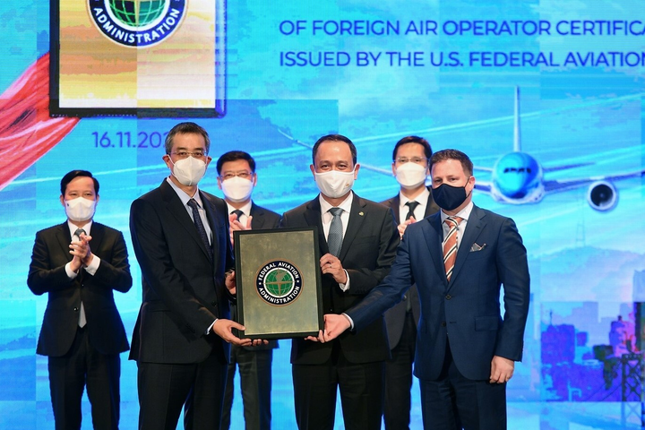 Vietnam Airlines công bố chuyến bay thẳng thường lệ đầu tiên đến Mỹ - 5