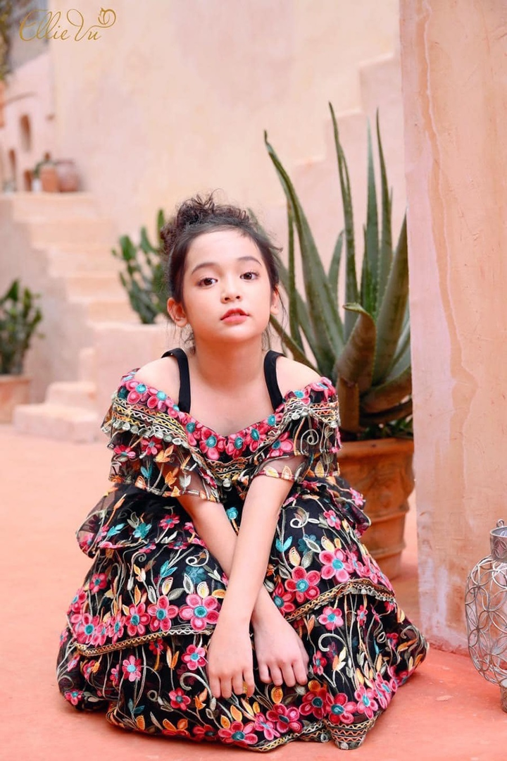 Vẻ đẹp như bước ra từ cổ tích của bé Hoa phim 'Thương ngày nắng về' - 5