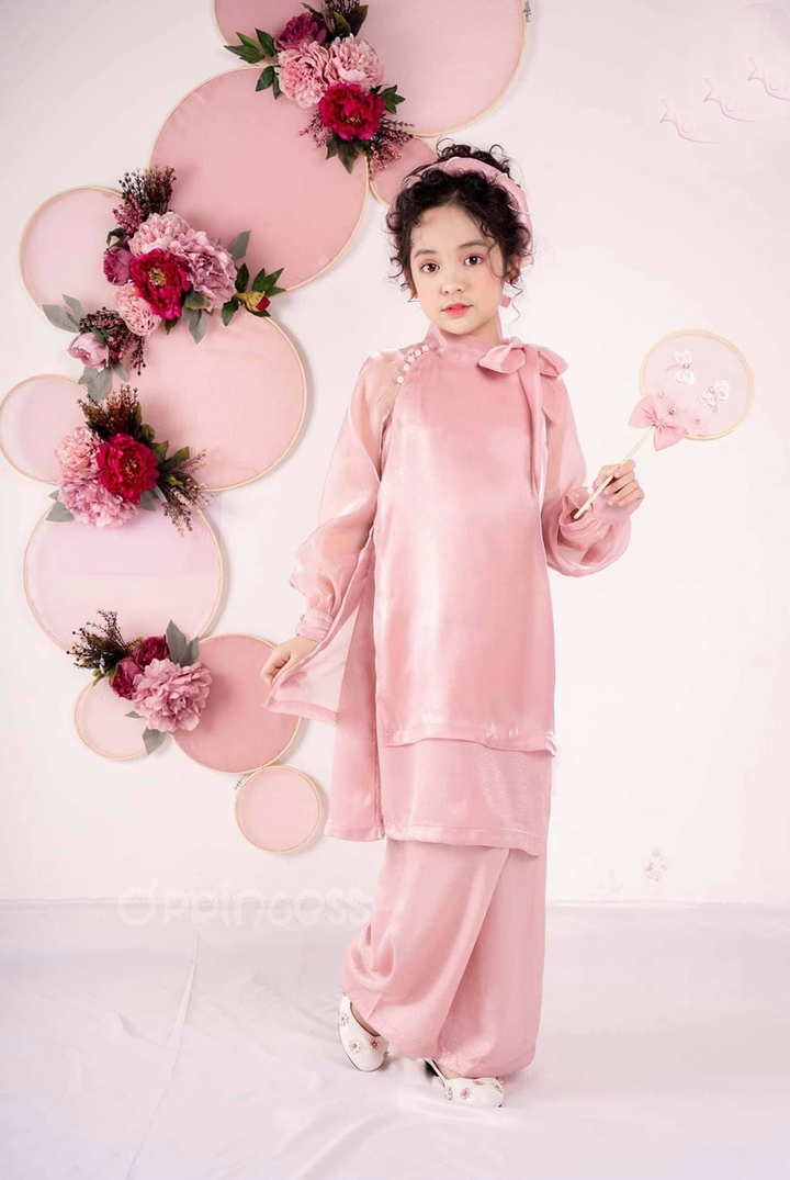 Vẻ đẹp như bước ra từ cổ tích của bé Hoa phim 'Thương ngày nắng về' - 13