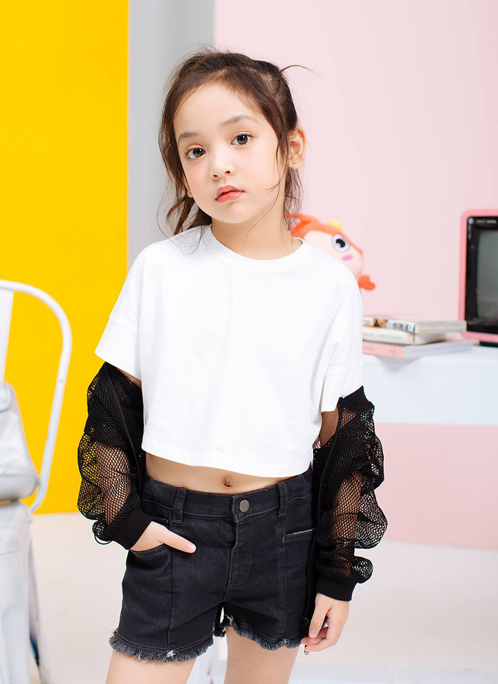 Vẻ đẹp như bước ra từ cổ tích của bé Hoa phim 'Thương ngày nắng về' - 10