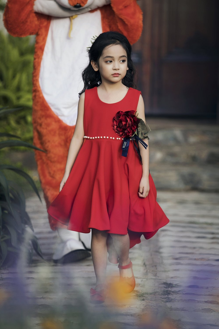 Vẻ đẹp như bước ra từ cổ tích của bé Hoa phim 'Thương ngày nắng về' - 8