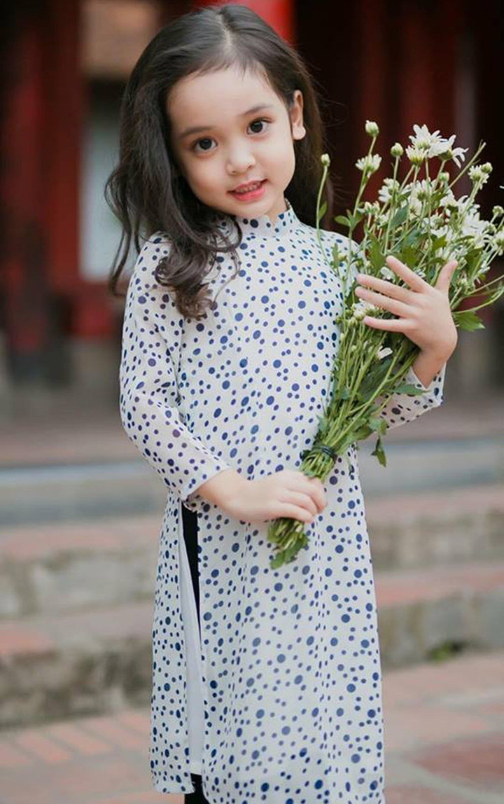 Vẻ đẹp như bước ra từ cổ tích của bé Hoa phim 'Thương ngày nắng về' - 9