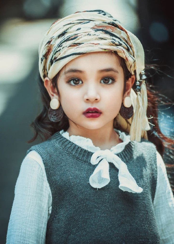 Vẻ đẹp như bước ra từ cổ tích của bé Hoa phim 'Thương ngày nắng về' - 14