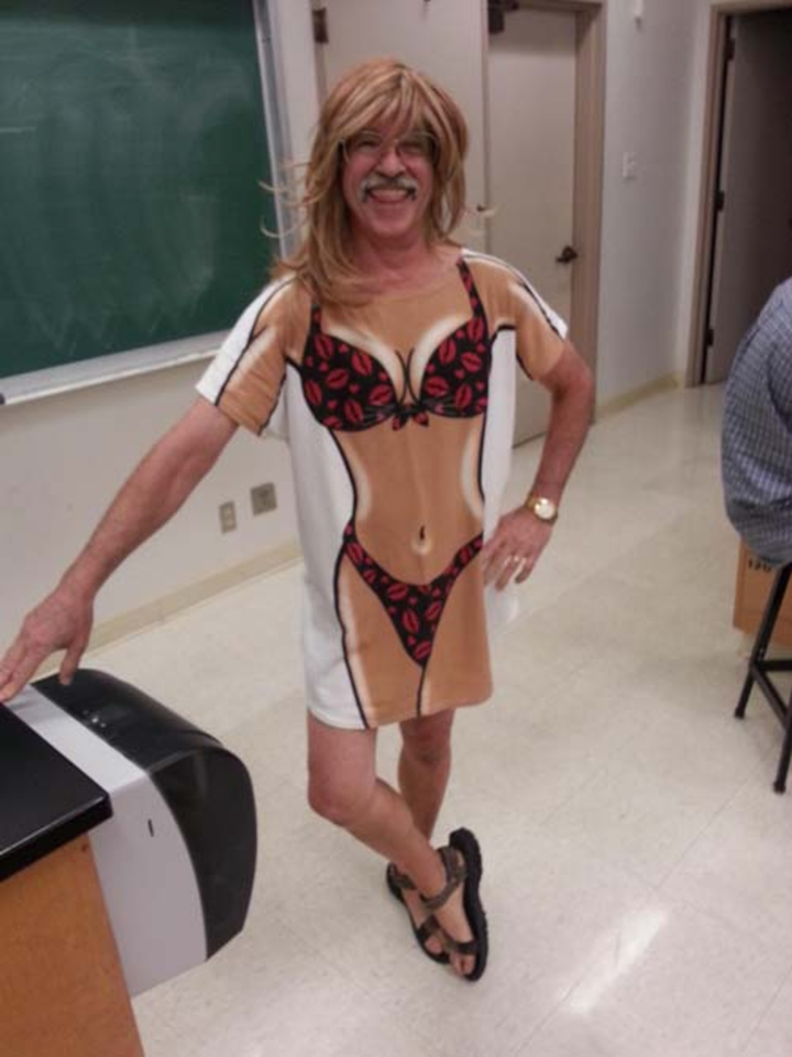 Những khoảnh khắc hài hước cho thấy sự tận tụy của giáo viên với việc dạy học - 8