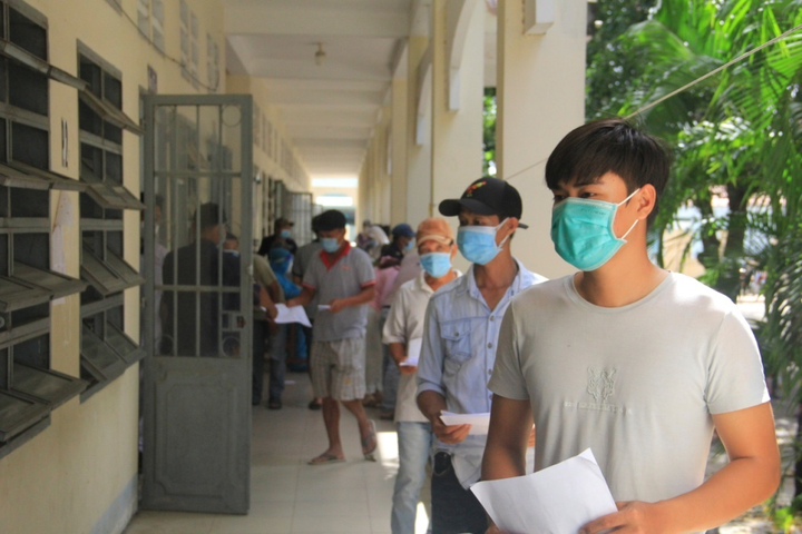 Phòng khám Đa khoa Mỹ Hạnh hỗ trợ tiêm vaccine cho người dân - 1