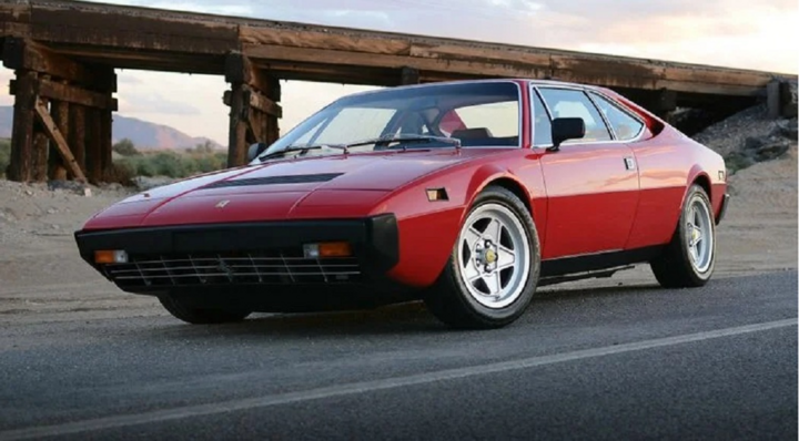 6 mẫu Ferrari giá 'bèo' - 3