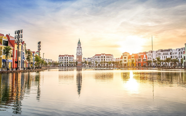 Phú Quốc đón đoàn khách hộ chiếu vaccine đầu tiên đến Việt Nam - 5