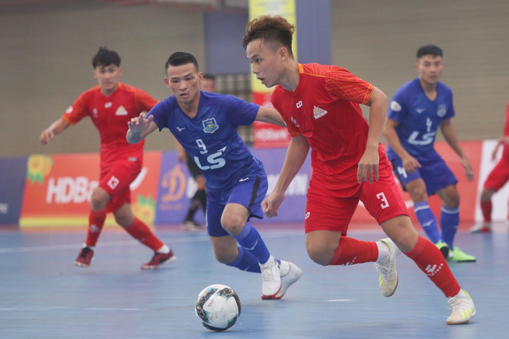 Futsal HDBank VĐQG 2021: Thái Sơn Nam tạm chiếm ngôi đầu - 2