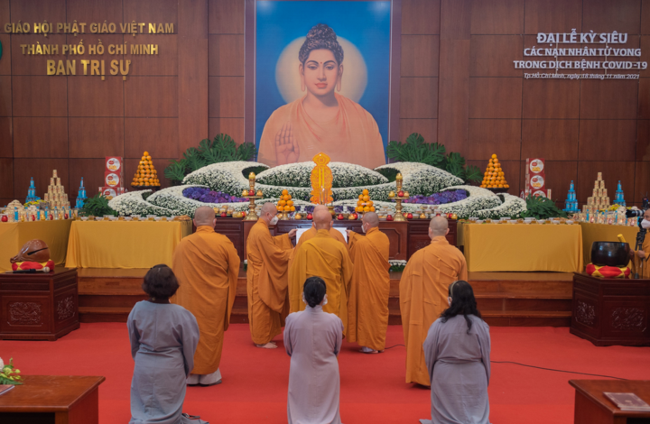Ảnh: Xúc động đại lễ kỳ siêu tưởng niệm đồng bào qua đời vì COVID-19 - 6