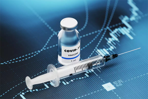 Phản ứng có thể gặp khi tiêm vaccine COVID-19 tăng cường mũi 3 - 1