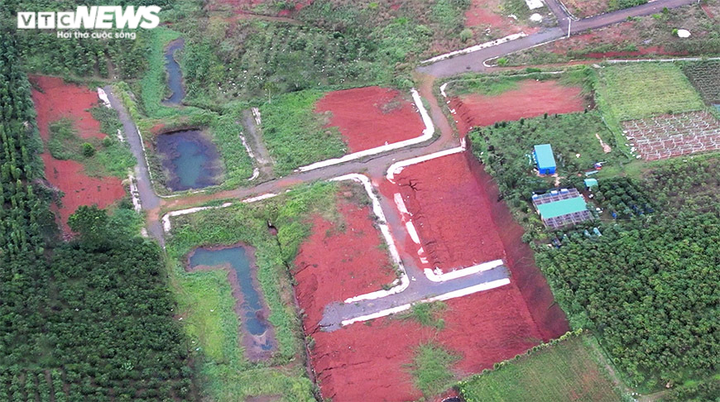 Màu xanh ngút ngàn Lâm Đồng thay bằng màu đỏ quạch đồi núi bị cạo trọc phân lô - 25