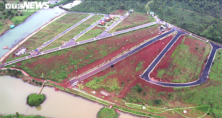 Màu xanh ngút ngàn Lâm Đồng thay bằng màu đỏ quạch đồi núi bị cạo trọc phân lô - 3