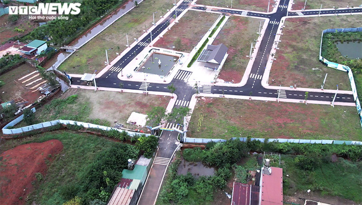 Màu xanh ngút ngàn Lâm Đồng thay bằng màu đỏ quạch đồi núi bị cạo trọc phân lô - 15