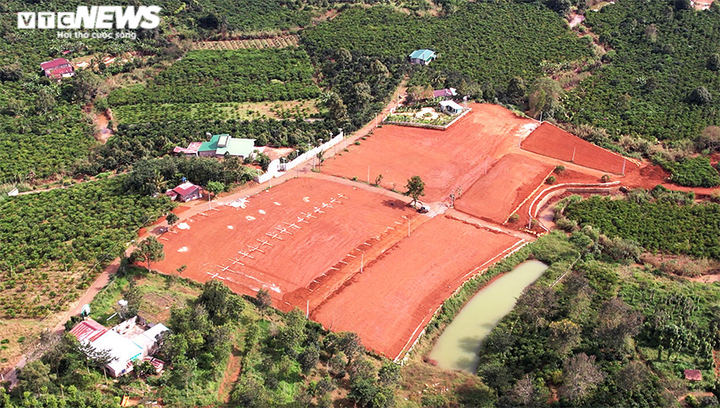 Màu xanh ngút ngàn Lâm Đồng thay bằng màu đỏ quạch đồi núi bị cạo trọc phân lô - 21