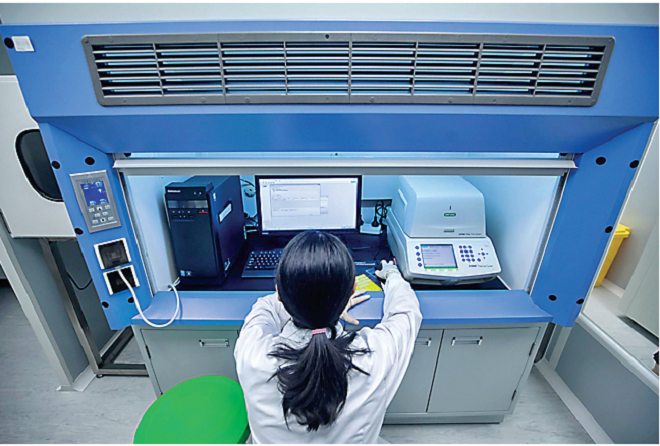 Cha mẹ Trung Quốc 'phù phép' con thành thần đồng và những tài năng được bơm hơi - 3